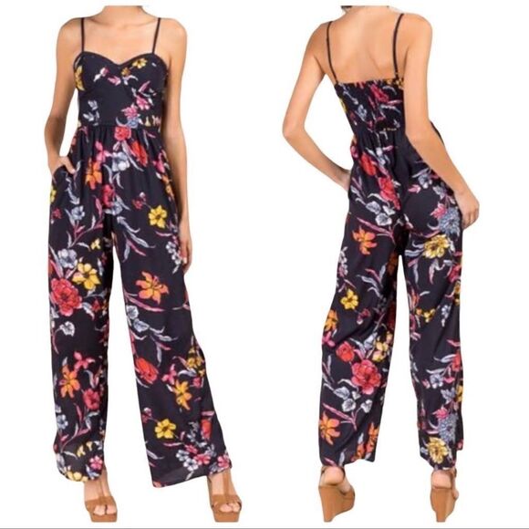 Band of Gypsies Navy Blue Floral Wide Leg Romper Jumpsuit Size Small - Picture 2 of 14
